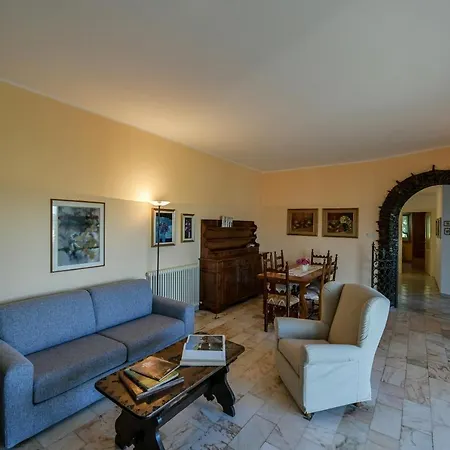 Autonoma Affacciata Sul Golfo Borromeo * 韦尔巴尼亚