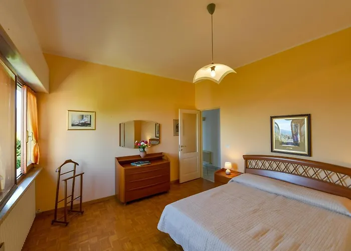 Autonoma Affacciata Sul Golfo Borromeo * Вербания