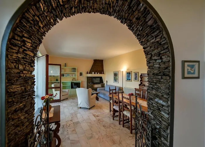 Autonoma Affacciata Sul Golfo Borromeo *